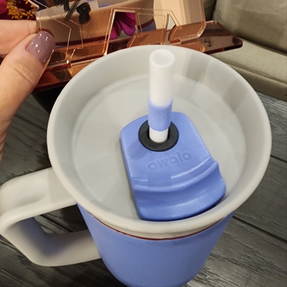 Owala - Picture 4 of 7